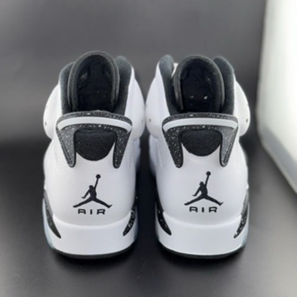 Jordan 6 Retro Reverse Oreo - Picture 3 of 5